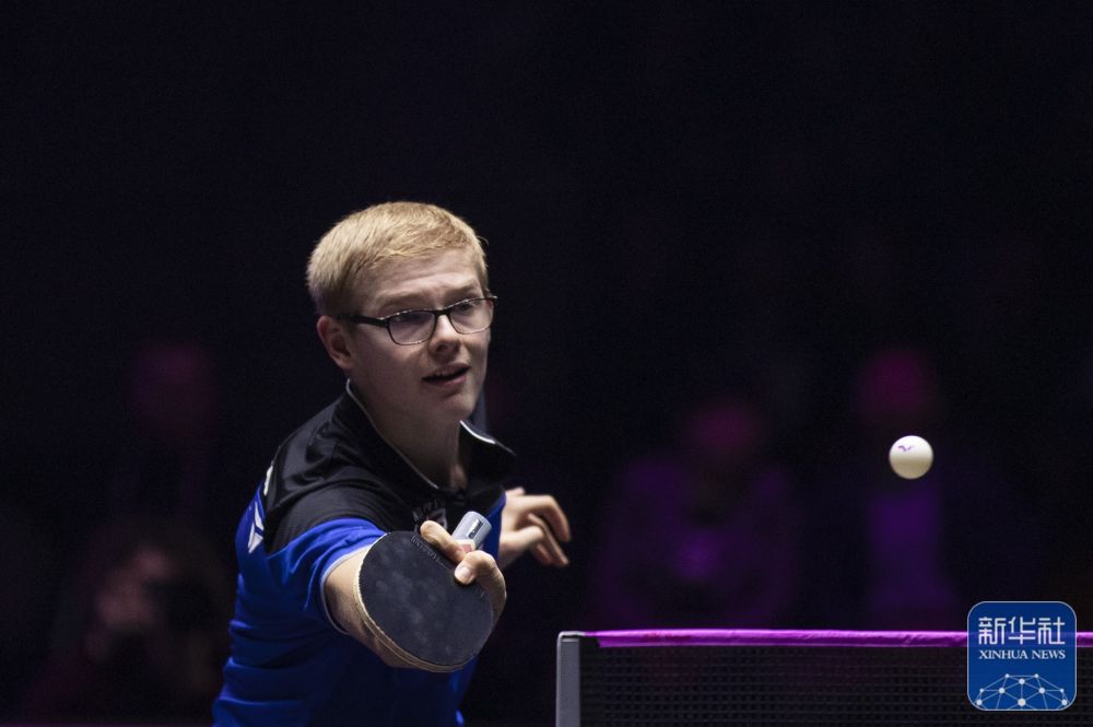 的中场核心 的中场核心